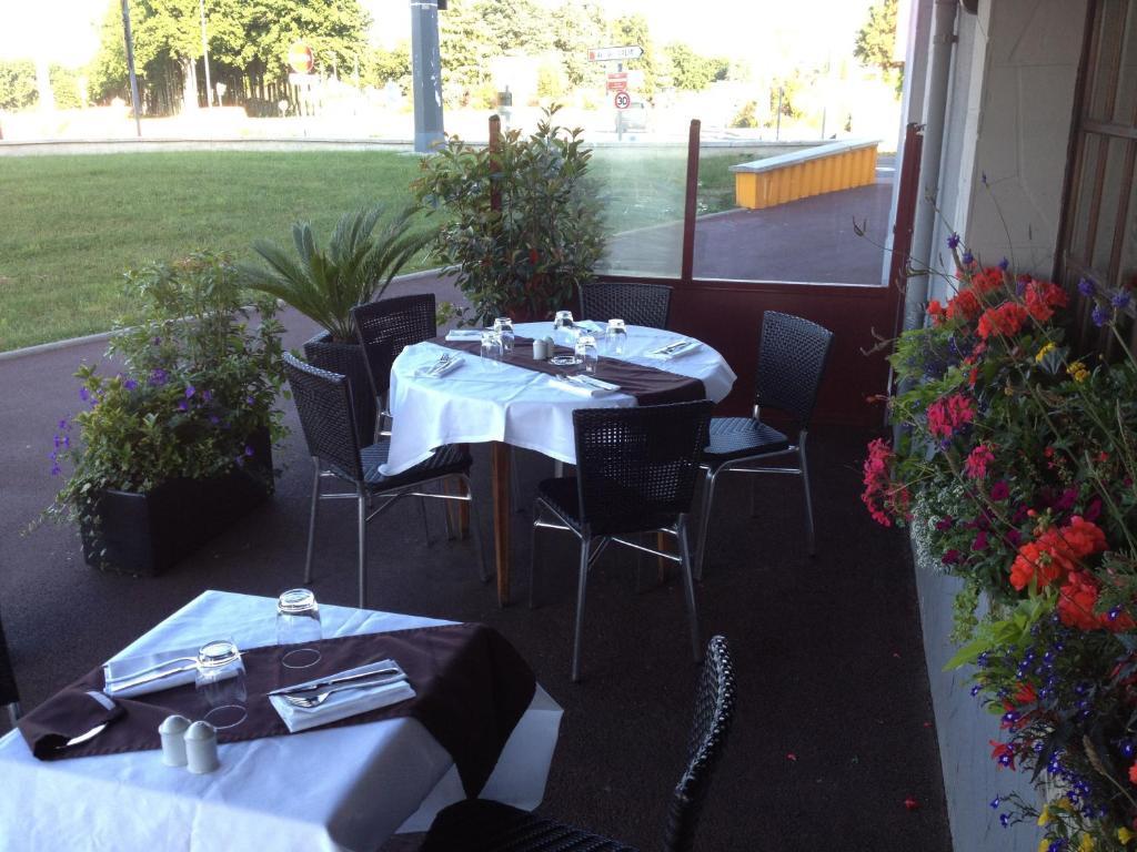 Hotel - Restaurant Le Renaissance Limoges Extérieur photo